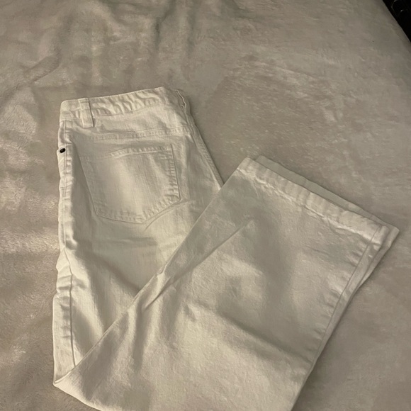Ladies white jeans - Picture 4 of 4